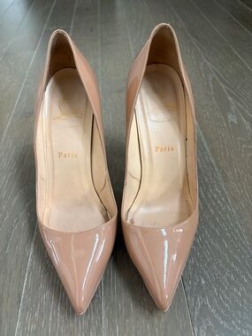 Christian Louboutin
Women's Pigalle Plato Pumps Patent 100 mm